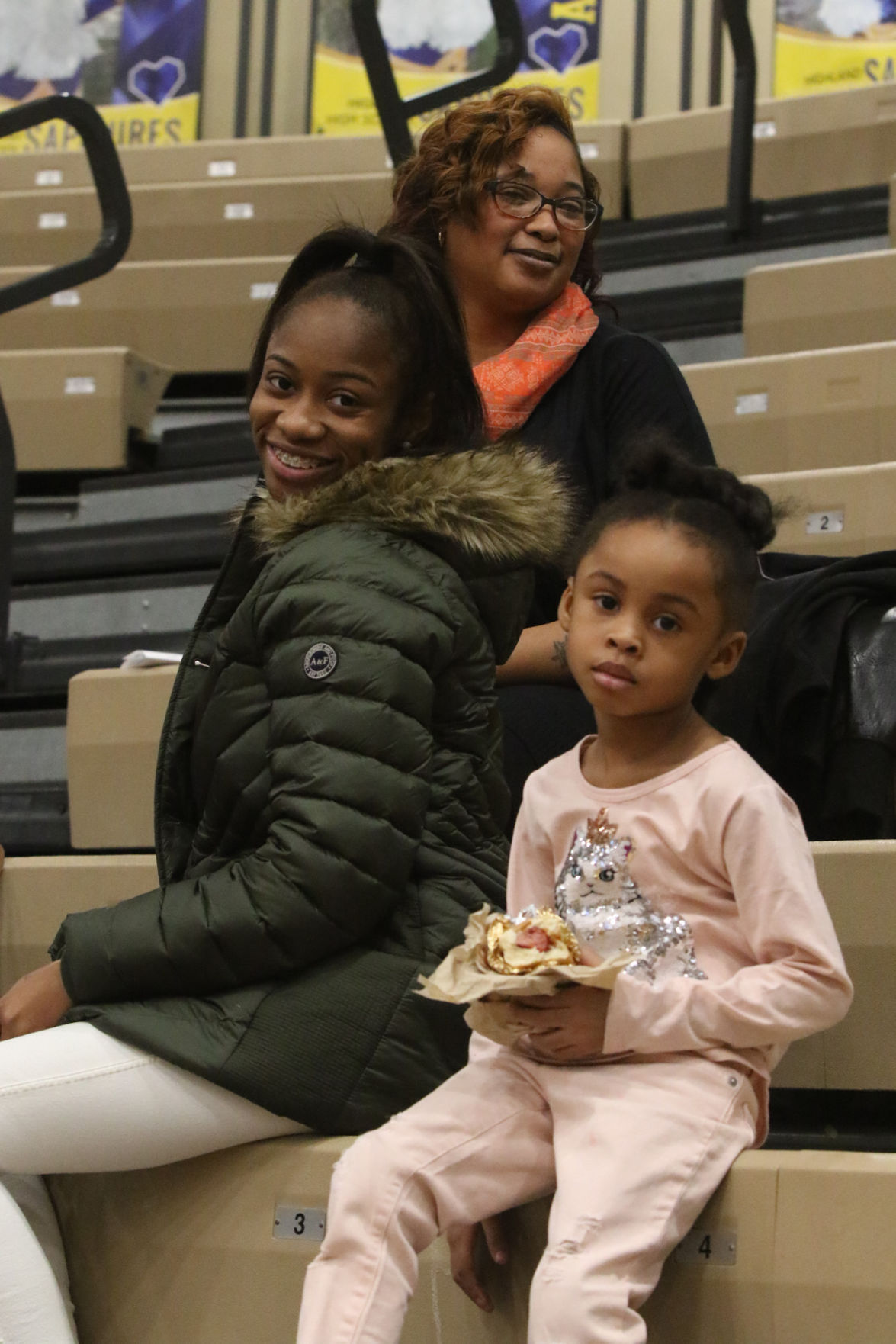 Faces: Highland Holiday Hoopfest